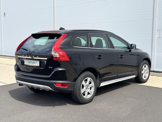 VOLVO XC60  2.0 D4 120 kW automat_3