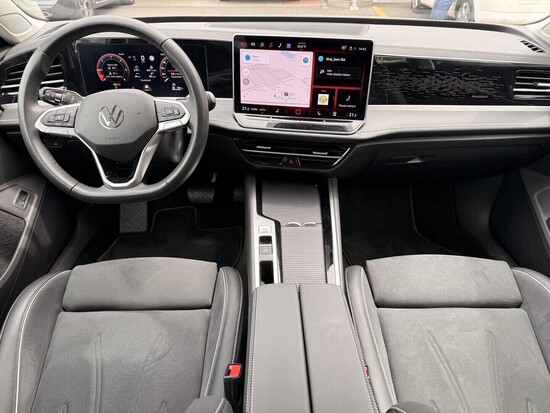 VOLKSWAGEN PASSAT Elegance 2.0 TDI 110 kW automat, DPH_4