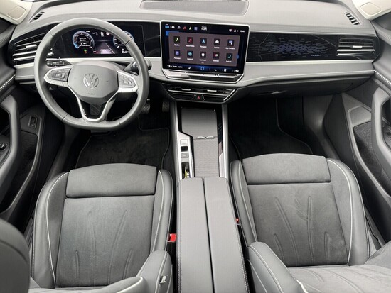 VOLKSWAGEN PASSAT Elegance 2.0 TDI 110 kW automat, DPH_4