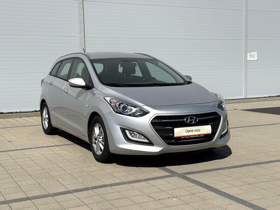 HYUNDAI I30 Trikolor 1.6 CRDi 81 kW manuál_2