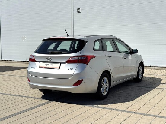 HYUNDAI I30 Trikolor 1.6 CRDi 81 kW manuál_3