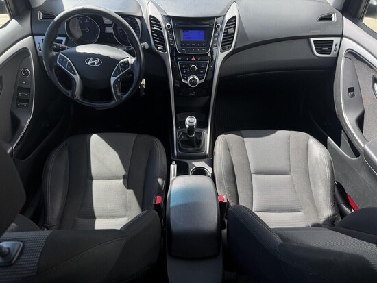 HYUNDAI I30 Trikolor 1.6 CRDi 81 kW manuál_4