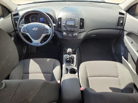 HYUNDAI I30 Trikolor 1.4  81 kW manuál_4