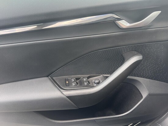 ŠKODA OCTAVIA Selection 1.5 TSI 85 kW manuál_5