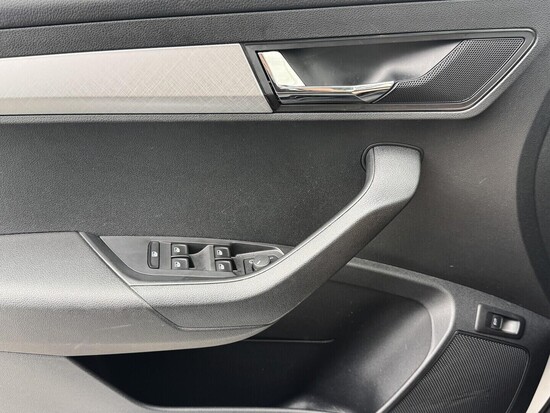ŠKODA KAROQ Selection 1.5 TSI 110 kW manuál, DPH_5
