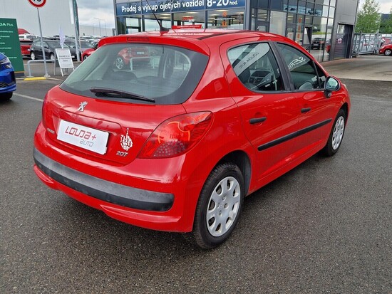 PEUGEOT 207  1.4 i 54 kW manuál_2