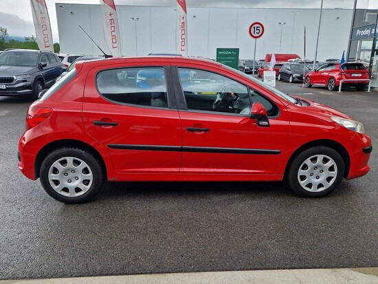 PEUGEOT 207  1.4 i 54 kW manuál_3