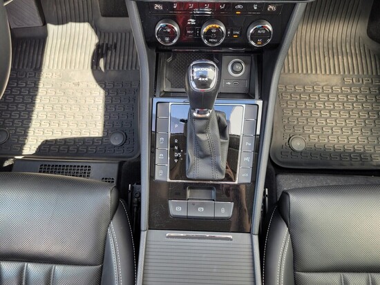 ŠKODA SUPERB L&K 2.0 TDI 147 kW automat, DPH_5