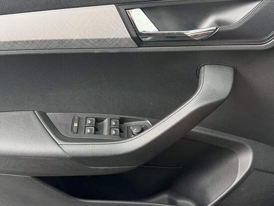 ŠKODA KAROQ Selection 1.5 TSI 110 kW manuál, DPH_5