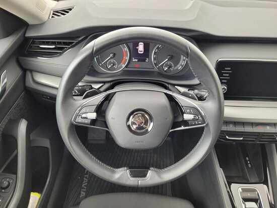 ŠKODA OCTAVIA Active Plus 1.5 TSI 110 kW automat, DPH_5