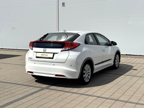 HONDA CIVIC Sport 1.8 i-VTEC 104 kW manuál_3
