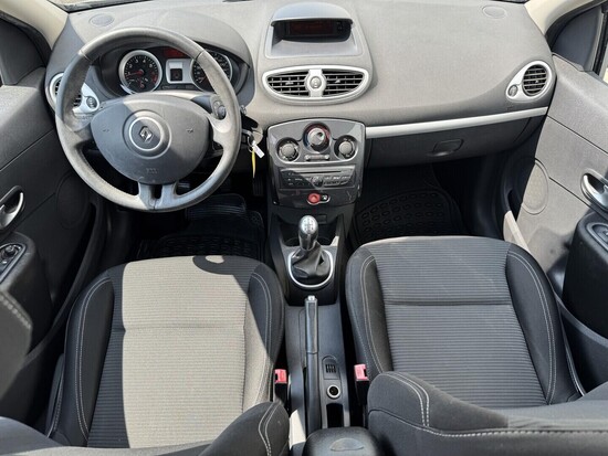 RENAULT CLIO  1.1 16V 55 kW manuál_4