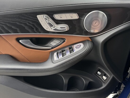 MERCEDES-BENZ GLC AMG 2.0 300D 180 kW automat_5