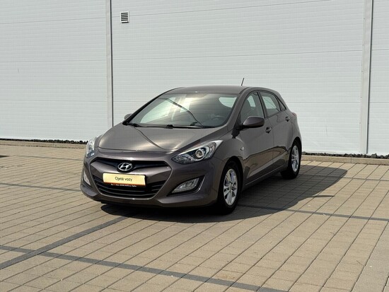 HYUNDAI I30 Trikolor Komfort 1.4 CVVT 74 kW manuál_1
