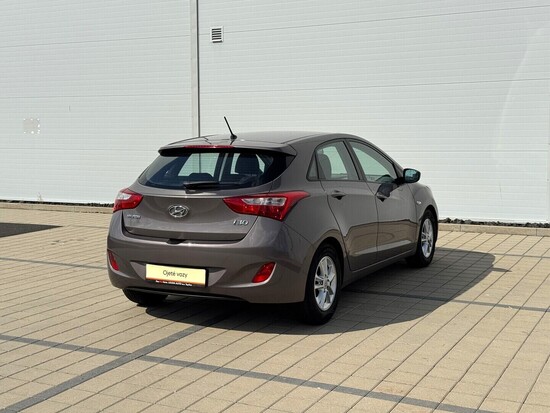 HYUNDAI I30 Trikolor Komfort 1.4 CVVT 74 kW manuál_3