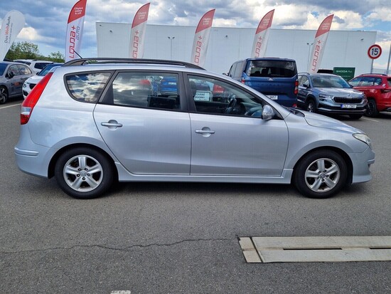 HYUNDAI I30  1.4 CVVT 80 kW manuál_3