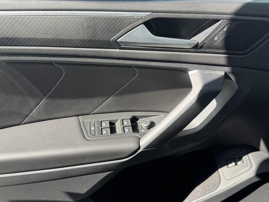 VOLKSWAGEN TIGUAN R-line 1.5 TSI 110 kW automat_5