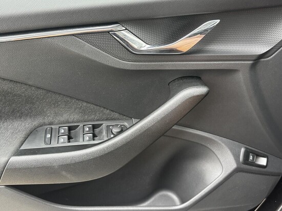 ŠKODA KAMIQ Style 1.0 TSI 85 kW manuál_5