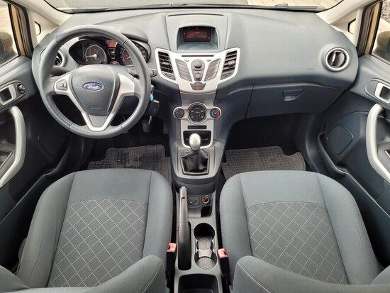 FORD FIESTA Trend 1.2 Duratec 60 kW manuál_4