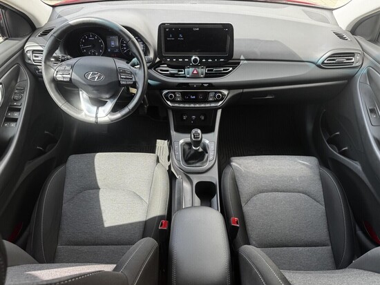 HYUNDAI I30 Smart 1.5  80 kW manuál_4