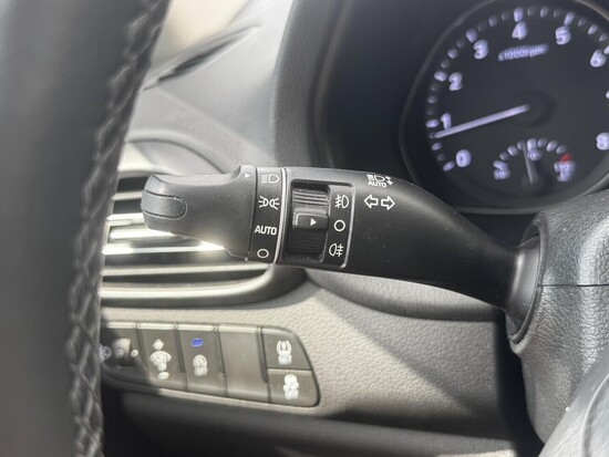 HYUNDAI I30 Smart 1.5  80 kW manuál_5