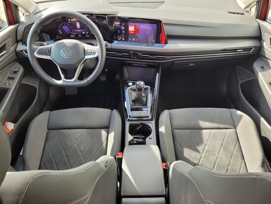 VOLKSWAGEN GOLF VARIANT Style 1.5 TSI 110 kW manuál_4