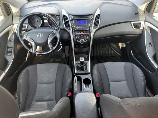 HYUNDAI I30 Trikolor 1.6 GDi 88 kW manuál_4