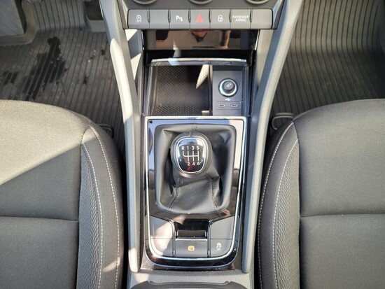 ŠKODA KAROQ Fresh II. 1.5 TSI 110 kW manuál, DPH_5
