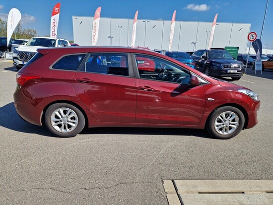 HYUNDAI I30 Trikolor 1.6 CVVT 88 kW manuál_3