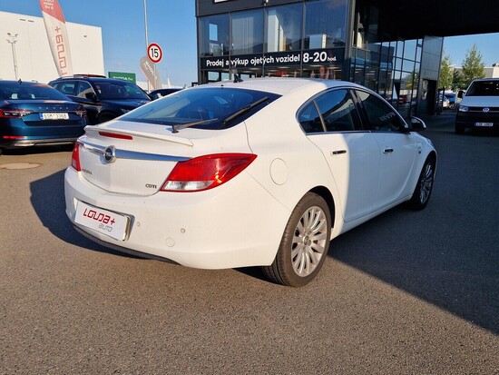 OPEL INSIGNIA Cosmo 2.0 CDTi 118 kW manuál_2