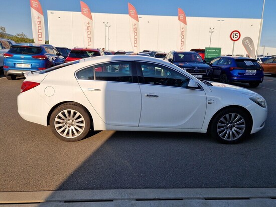 OPEL INSIGNIA Cosmo 2.0 CDTi 118 kW manuál_3