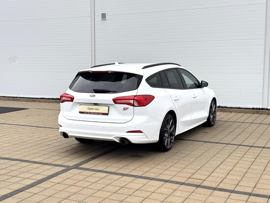 FORD FOCUS ST 2.3 EcoBoost 206 kW manuál_3
