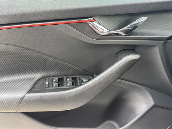 ŠKODA KAMIQ Monte Carlo 1.0 TSI 85 kW automat, DPH_5