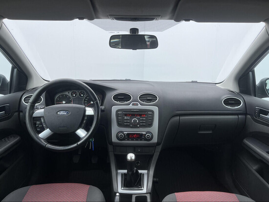 FORD FOCUS  1.6 . 74 kW manuál_4