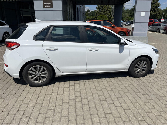 HYUNDAI I30 Comfort 1.5  81 kW manuál_3