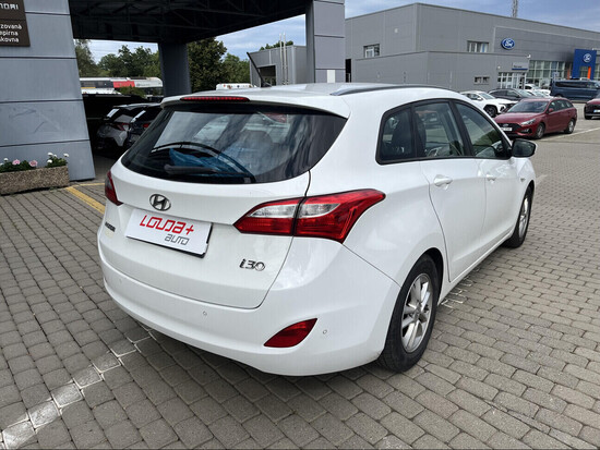 HYUNDAI I30 1.6 GDi 88 kW manuál_2