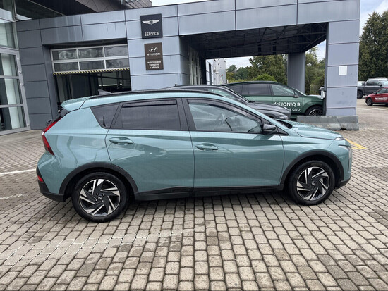 HYUNDAI BAYON Play 1.2 74 kW manuál_3