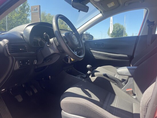 HYUNDAI BAYON Smart 1.2 MPI 61 kW manuál_4