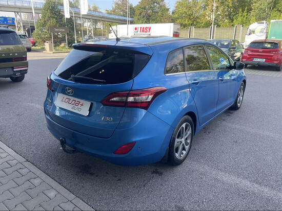 HYUNDAI I30 Weekend 1.6 GDI 99 kW manuál_3
