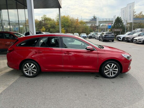 HYUNDAI I30 Style 1.6 CRDi 81 kW manuál_2