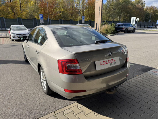 ŠKODA OCTAVIA Elegance 1.8 TSI 132 kW manuál_3