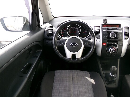 KIA VENGA anniversar 1.4  66 kW manuál_5