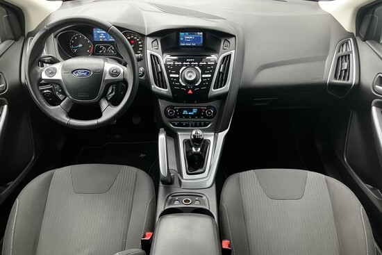 FORD FOCUS titanium 1.6  110 kW manuál_4