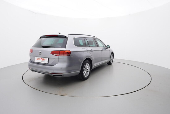 VOLKSWAGEN PASSAT VARIANT  2.0 TDI 140 kW automat_3
