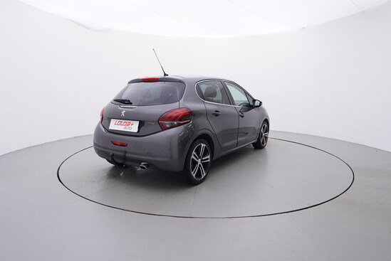 PEUGEOT 208 GT line 1.2  81 kW manuál_3