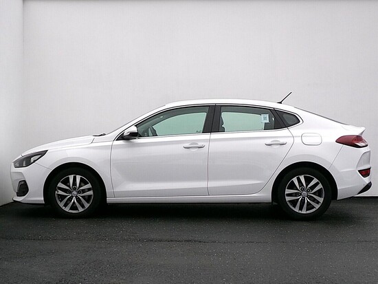 HYUNDAI I30 FASTBACK Comfort  1.6  100 kW manuál_2
