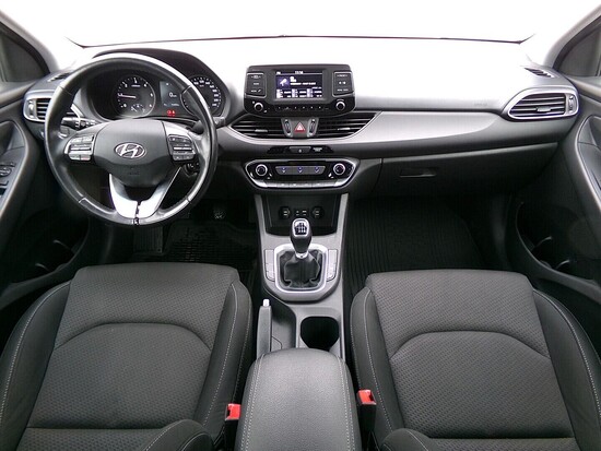 HYUNDAI I30 FASTBACK Comfort  1.6  100 kW manuál_4