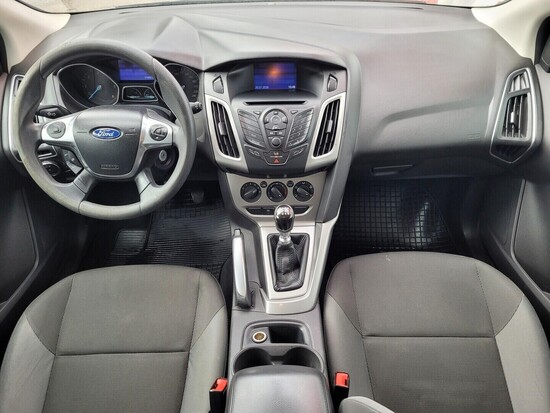 FORD FOCUS Titanium 1.6 TDCI 85 kW manuál_4