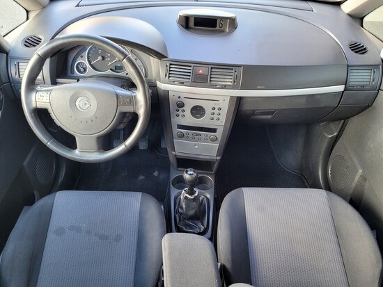 OPEL MERIVA  1.6 I 64 kW manuál_4