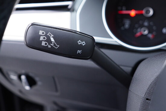 VOLKSWAGEN PASSAT Highline 2.0 TDI 110 kW manuál_5